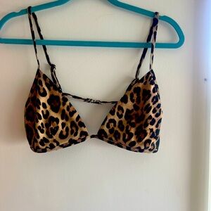 Bikini top by Good American